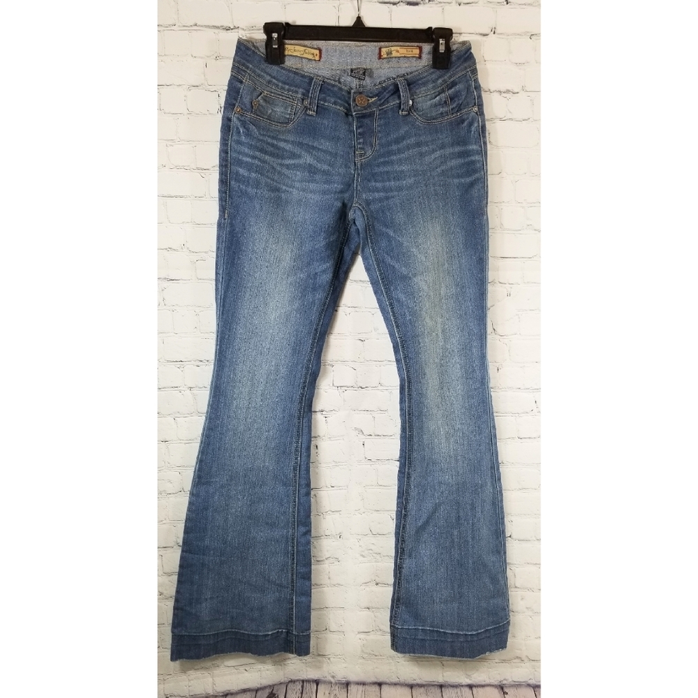 #38 Vanilla Star Flare Jean's